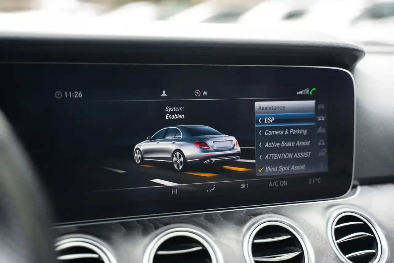 Mercedes-Benz E 300 * Head-up * Burmester * Pano * 360 camera | Mobile.bg � ����������� 9