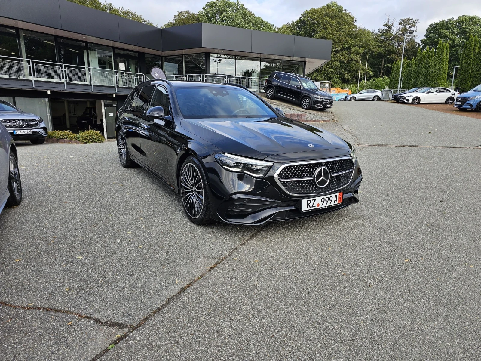 Mercedes-Benz E 220 AMG SUP PANO BURM