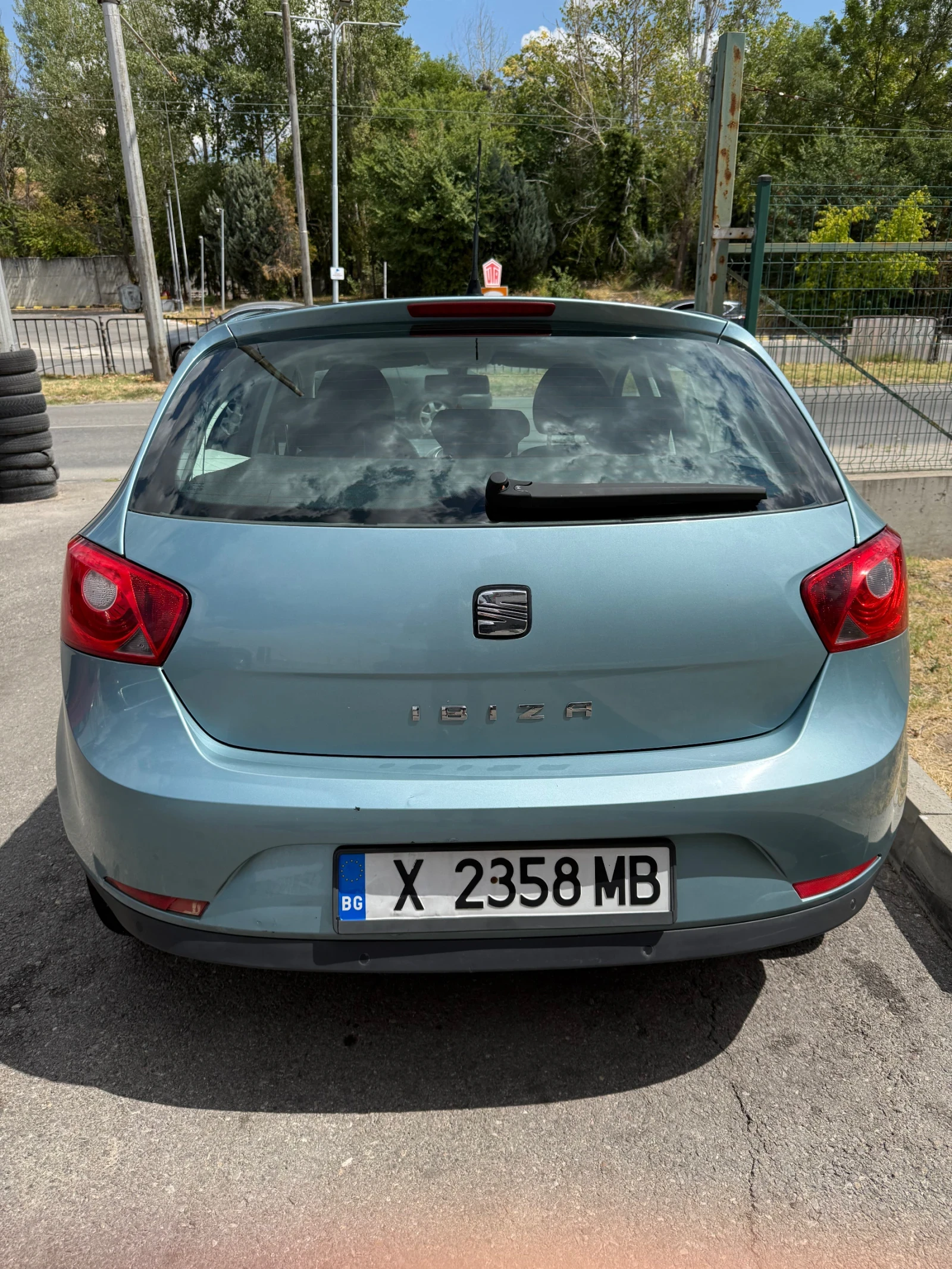 Seat Ibiza, снимка 2 - Автомобили и джипове - 55867724