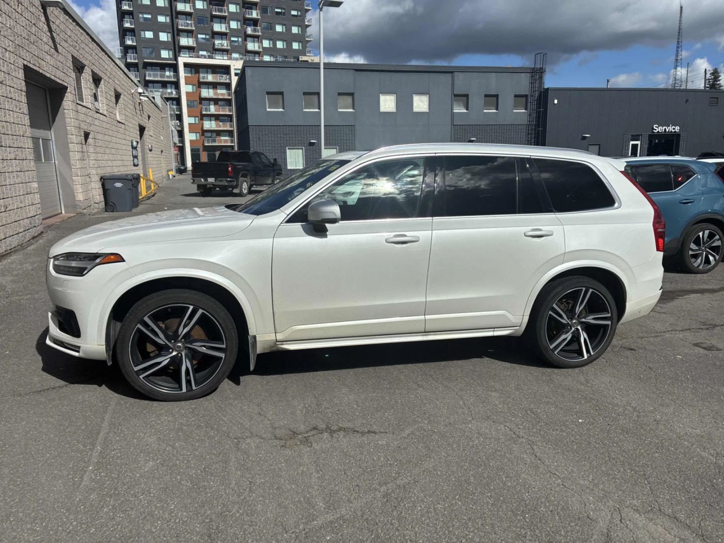Volvo Xc70 R-design* 360* Line Assist* Подгрев* , снимка 3 - Автомобили и джипове - 56048459