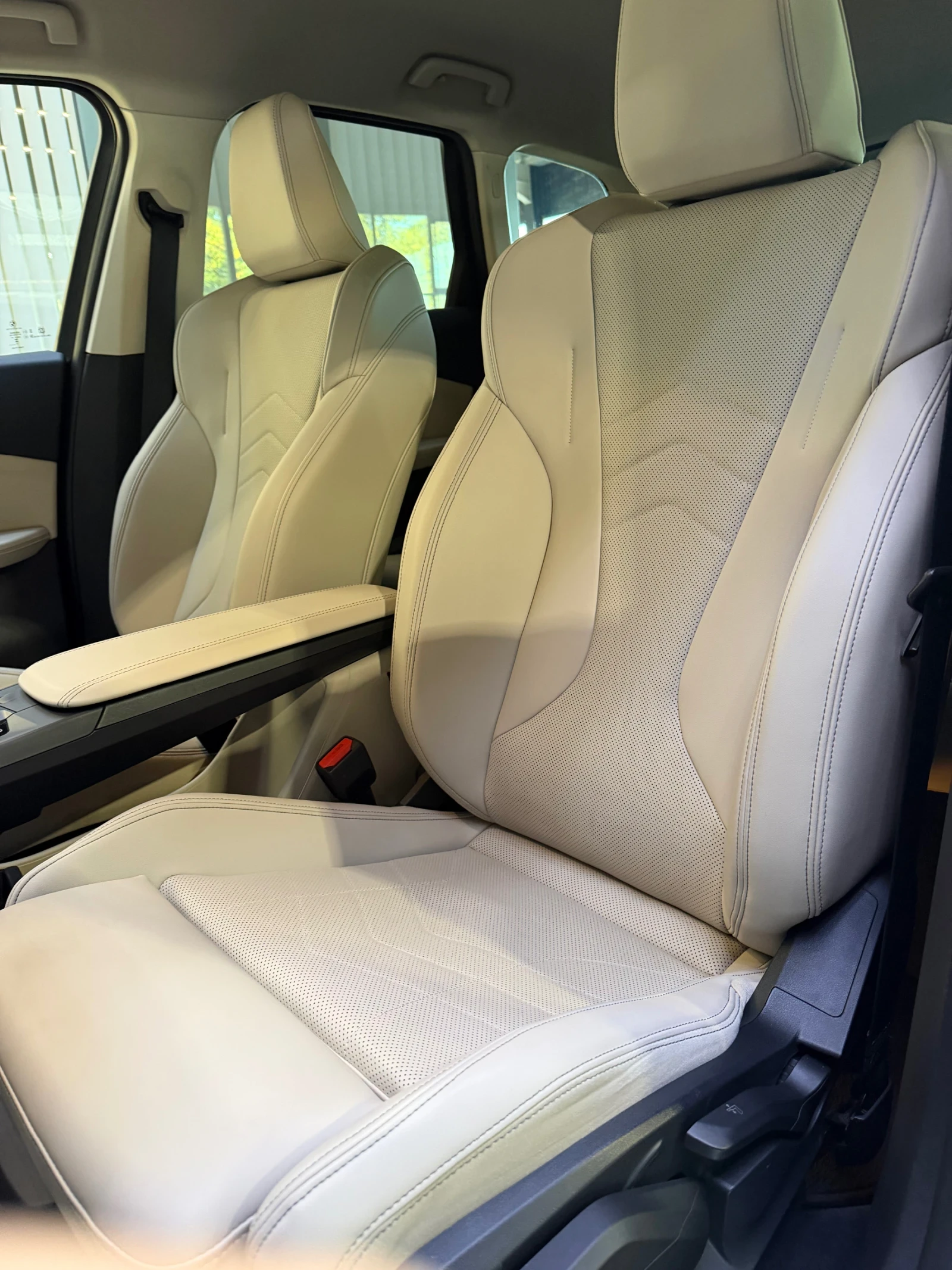 BMW iX1 xDrive 30, снимка 9 - Автомобили и джипове - 56594380