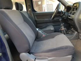 Nissan Navara 2,5 CDI-133 ks, снимка 9