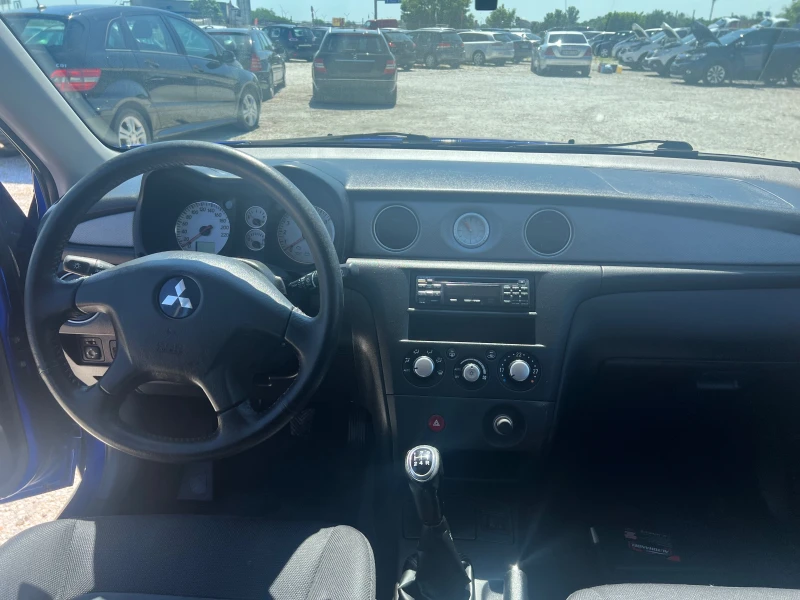 Mitsubishi Outlander 2.0i, снимка 10 - Автомобили и джипове - 50539080