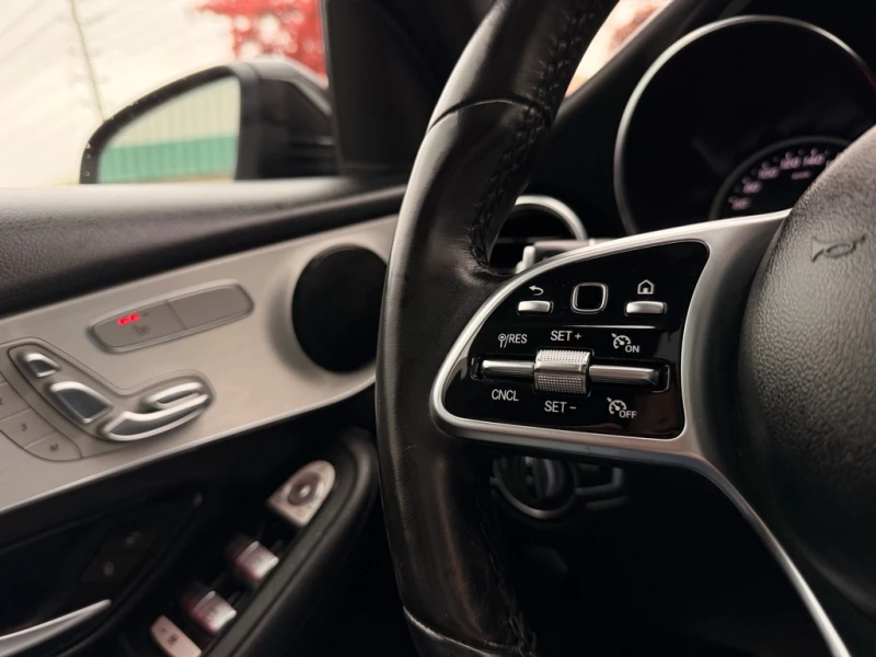 Mercedes-Benz GLC 300 4MATIC* Панорама* Подгрев* Памет, снимка 10 - Автомобили и джипове - 52704029