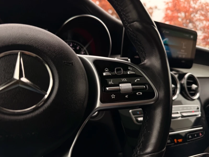 Mercedes-Benz GLC 300 4MATIC* Панорама* Подгрев* Памет, снимка 11 - Автомобили и джипове - 52704029