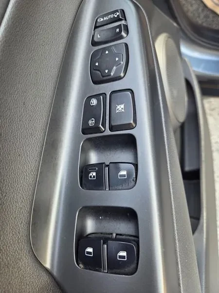 Hyundai Kona 1.6Т, снимка 12 - Автомобили и джипове - 54253004