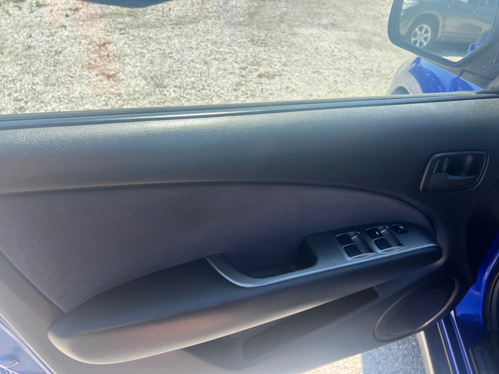 Mitsubishi Outlander 2.0i - изображение 8