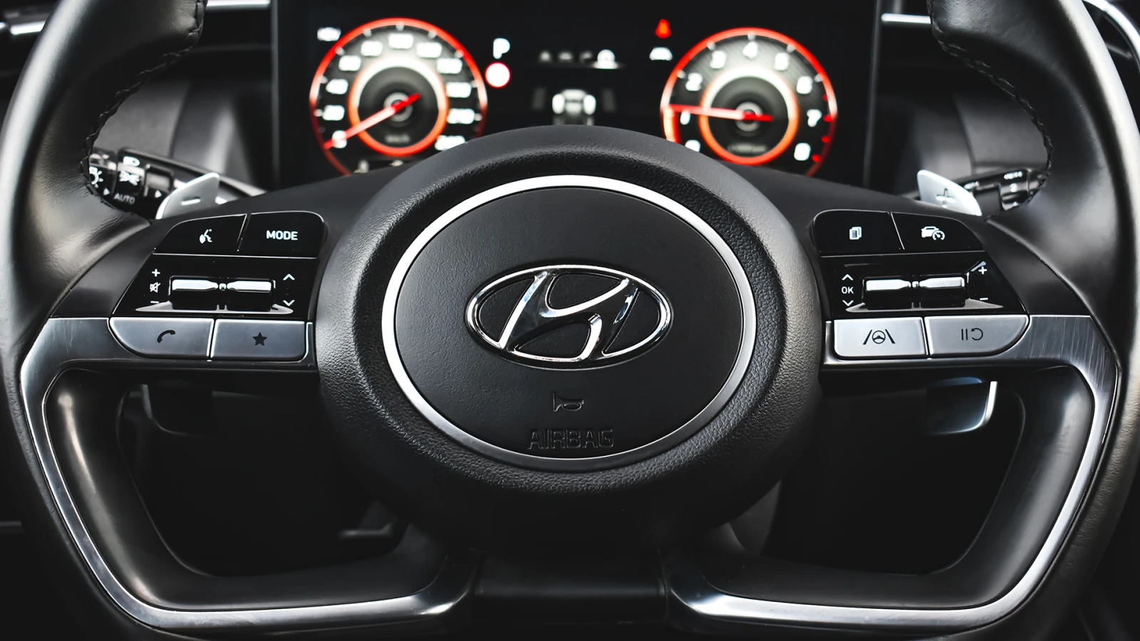 Hyundai Tucson 1.6 T-GDi COMFORT Plug-in Hybrid 4x4 Automatic - изображение 10