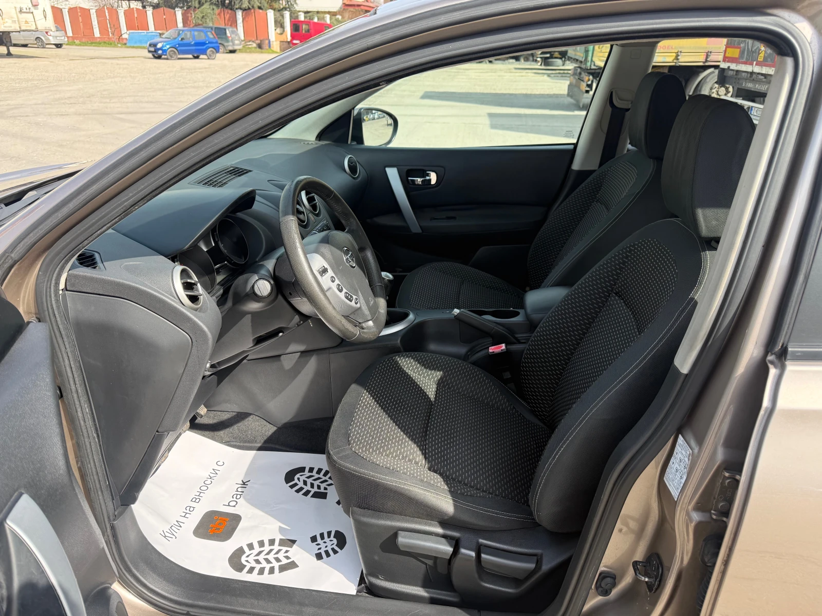 Nissan Qashqai 1.5 DCI, снимка 9 - Автомобили и джипове - 53812057