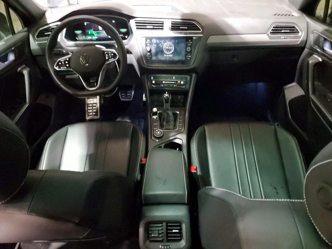 VW Tiguan 2.0l Volkswagen Se R-Line Black, снимка 8 - Автомобили и джипове - 54121050