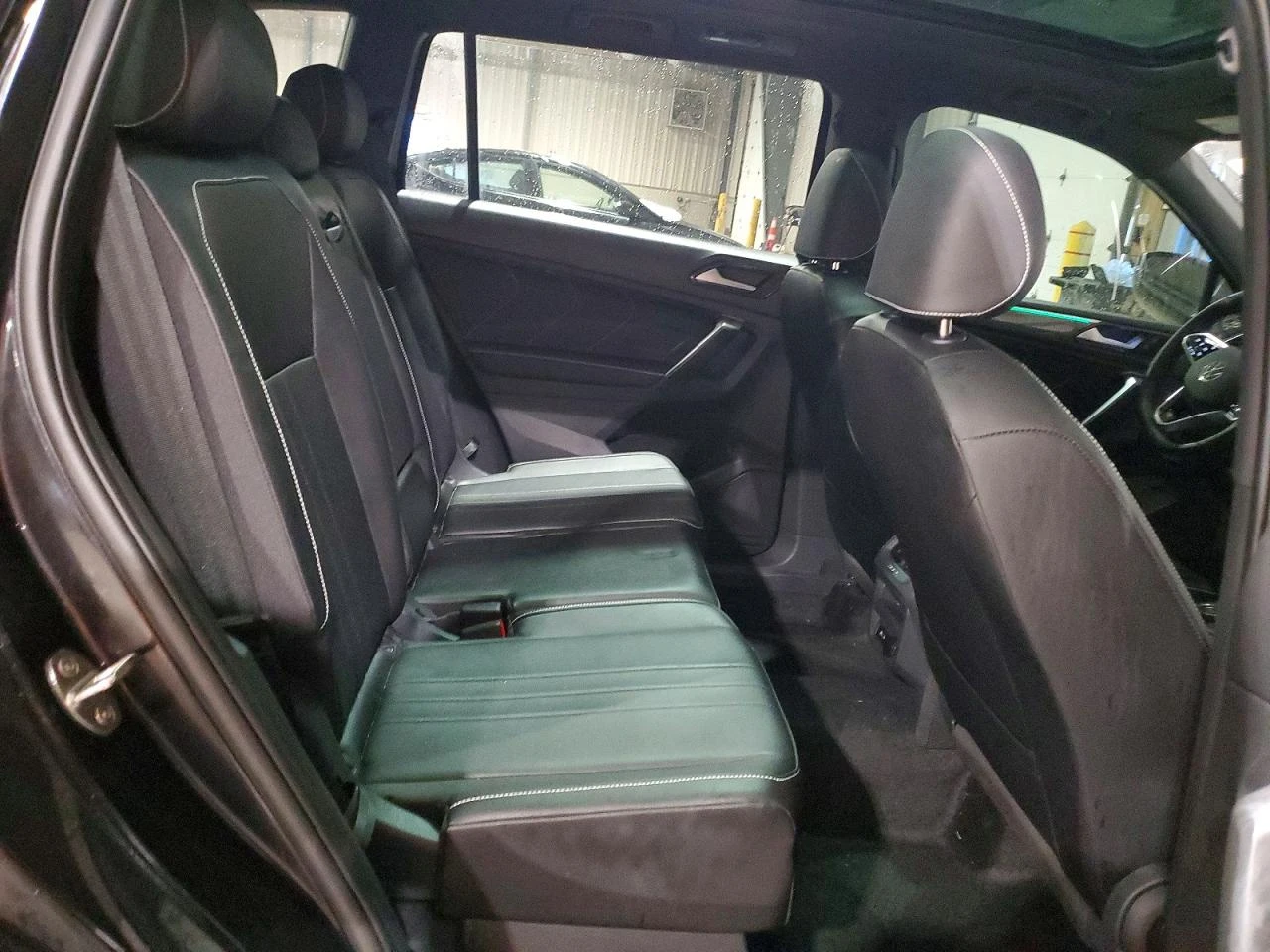 VW Tiguan 2.0l Volkswagen Se R-Line Black, снимка 11 - Автомобили и джипове - 54121050