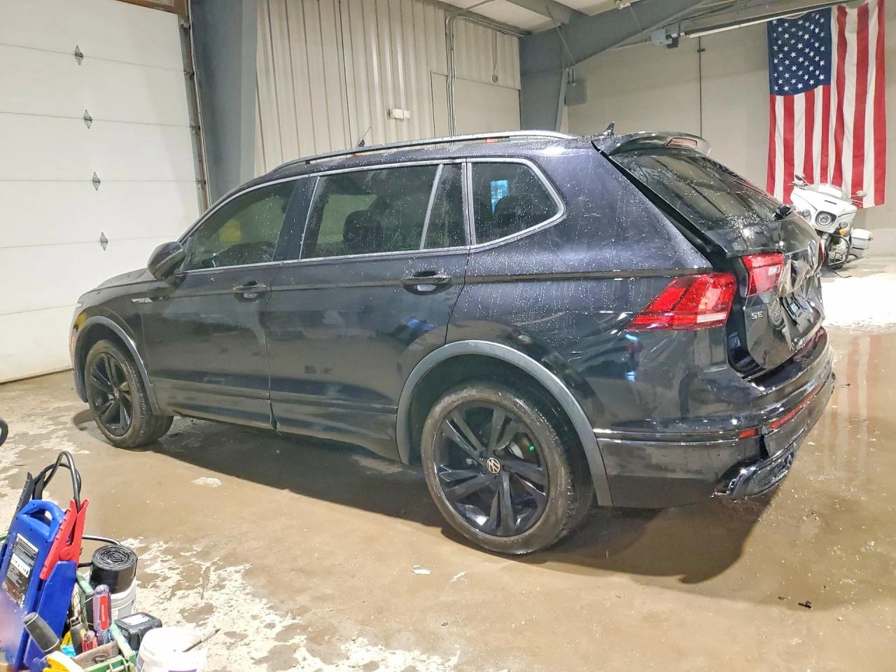 VW Tiguan 2.0l Volkswagen Se R-Line Black, снимка 2 - Автомобили и джипове - 54121050