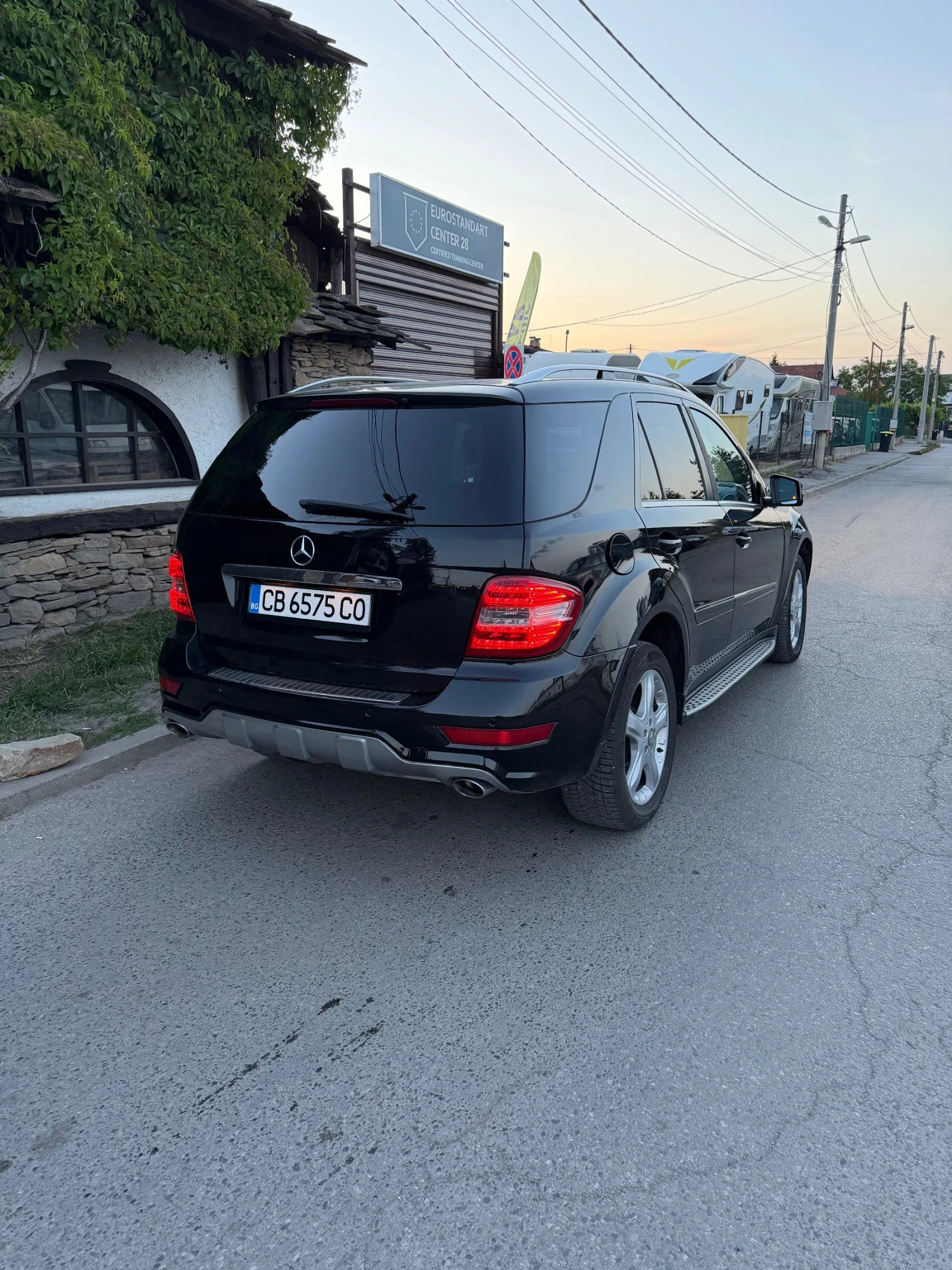 Mercedes-Benz ML 350 AMG FACELIFT, снимка 4 - Автомобили и джипове - 54839791