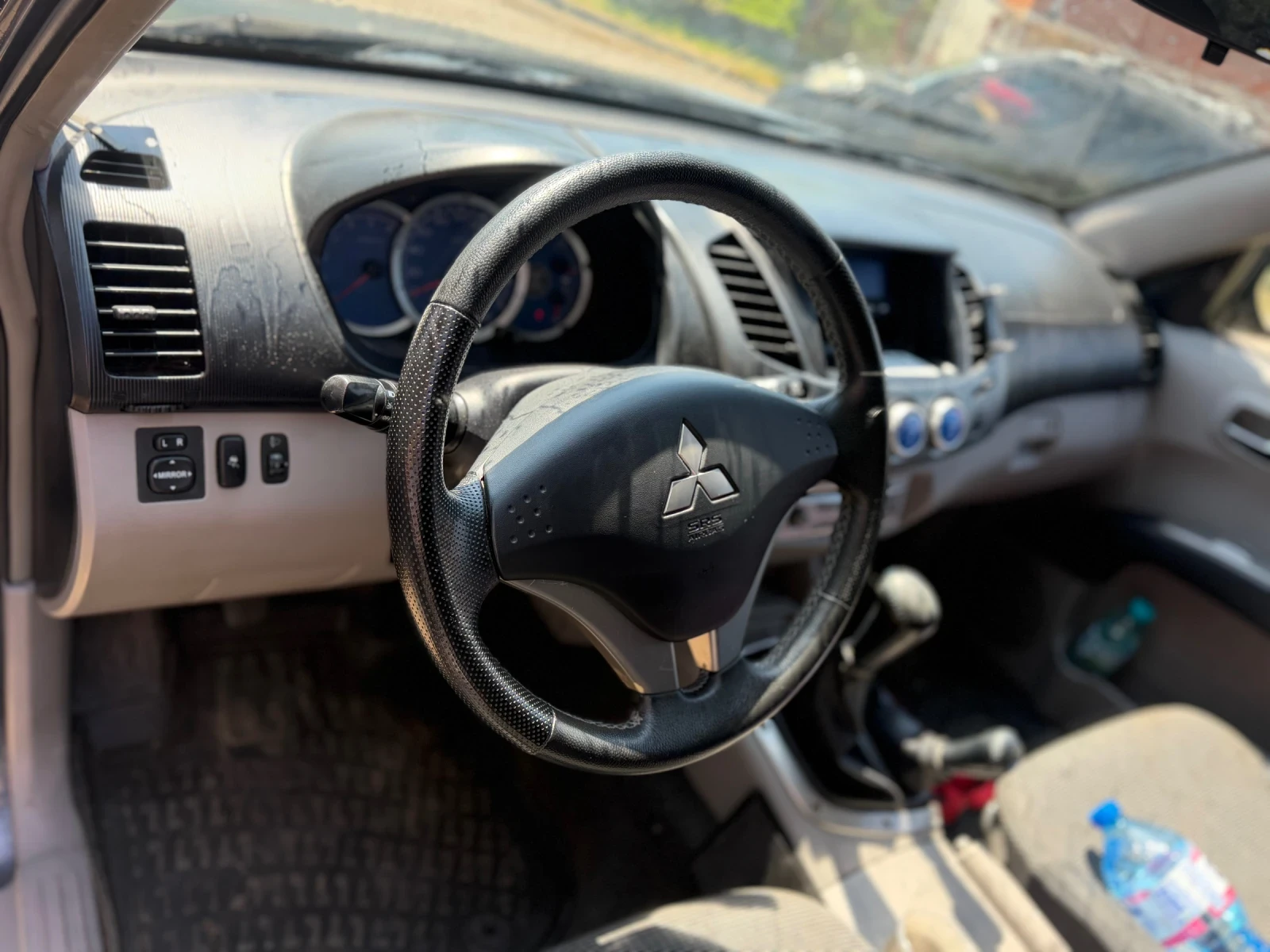 Mitsubishi L200 136кс, снимка 11 - Автомобили и джипове - 54988688