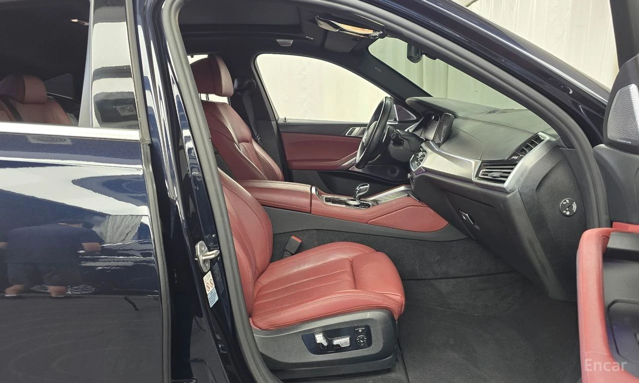 BMW X6 40i* M* SPORT* LASER* ОБДУХВАНЕ* BOWER* WILKINS* Х, снимка 13 - Автомобили и джипове - 55104682