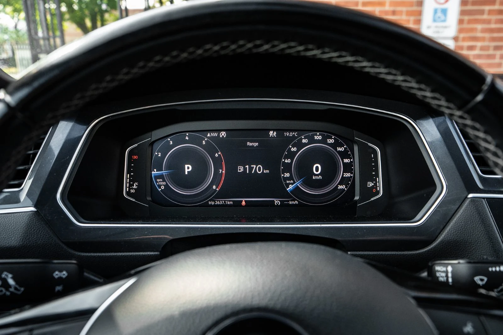 VW Tiguan Highline/PANO/DIGITAL/, снимка 10 - Автомобили и джипове - 55440922