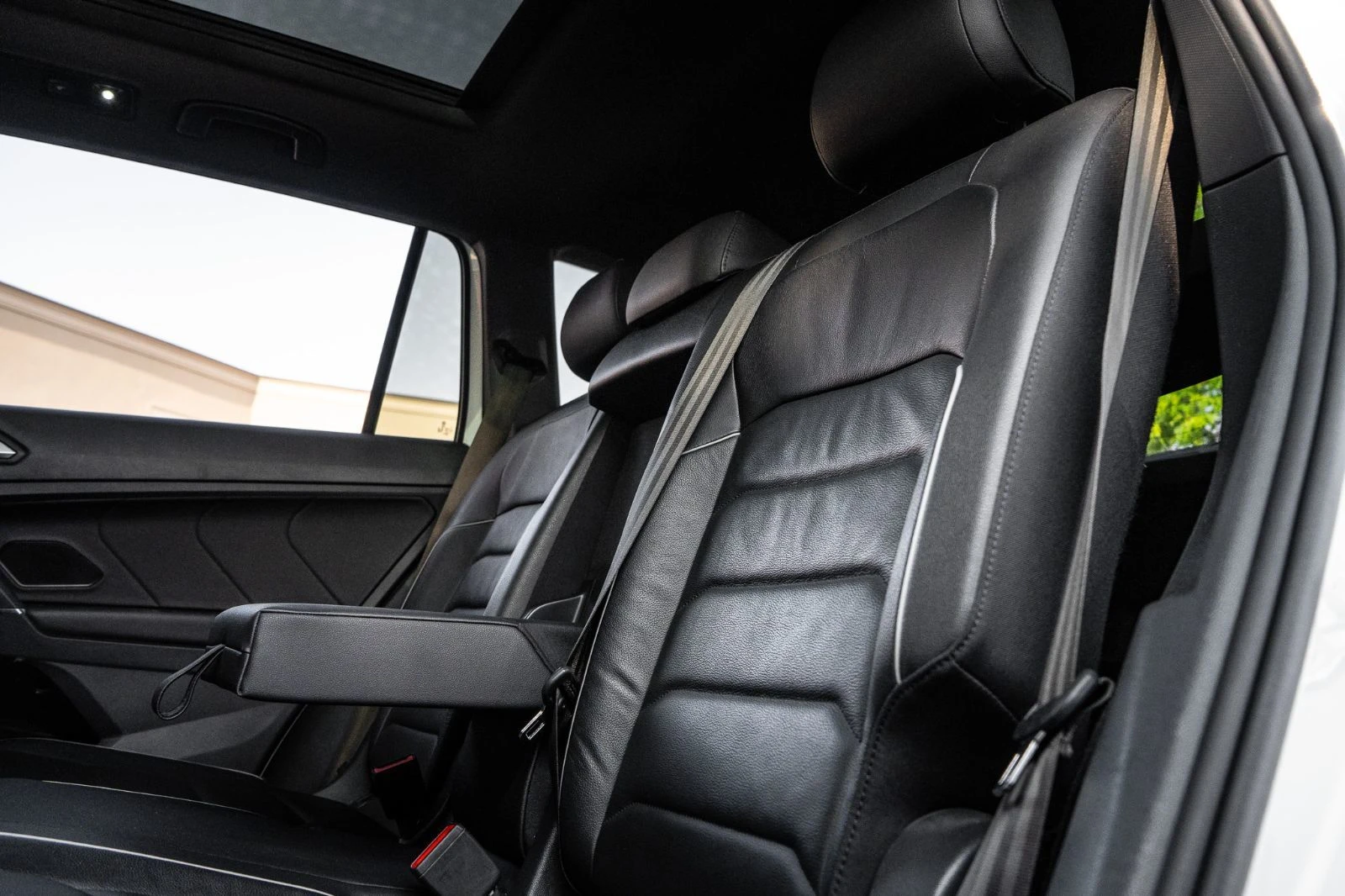 VW Tiguan Highline/PANO/DIGITAL/, снимка 17 - Автомобили и джипове - 55440922