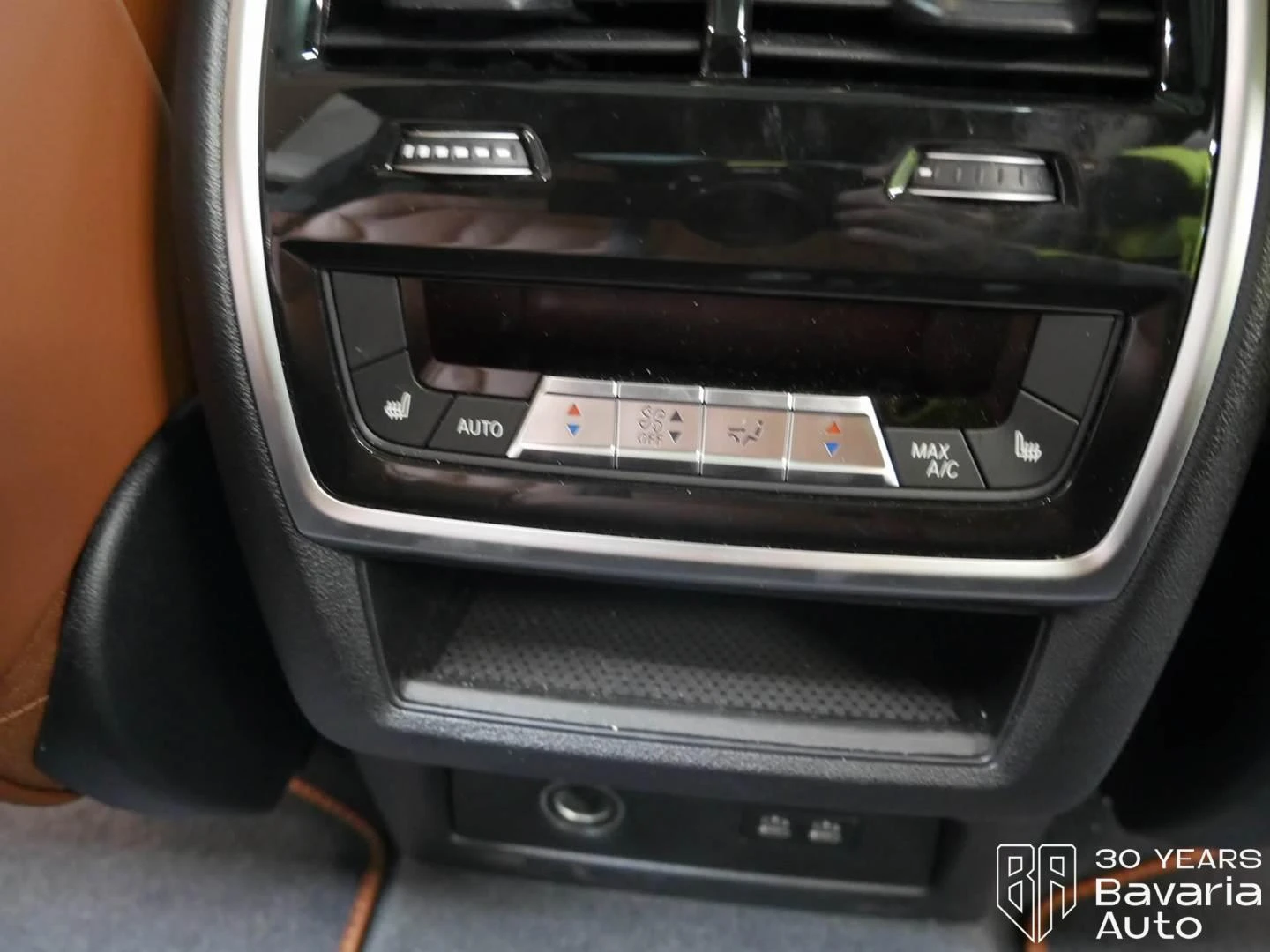 BMW X7 40d xDrive Sportautomatic, снимка 15 - Автомобили и джипове - 56708967