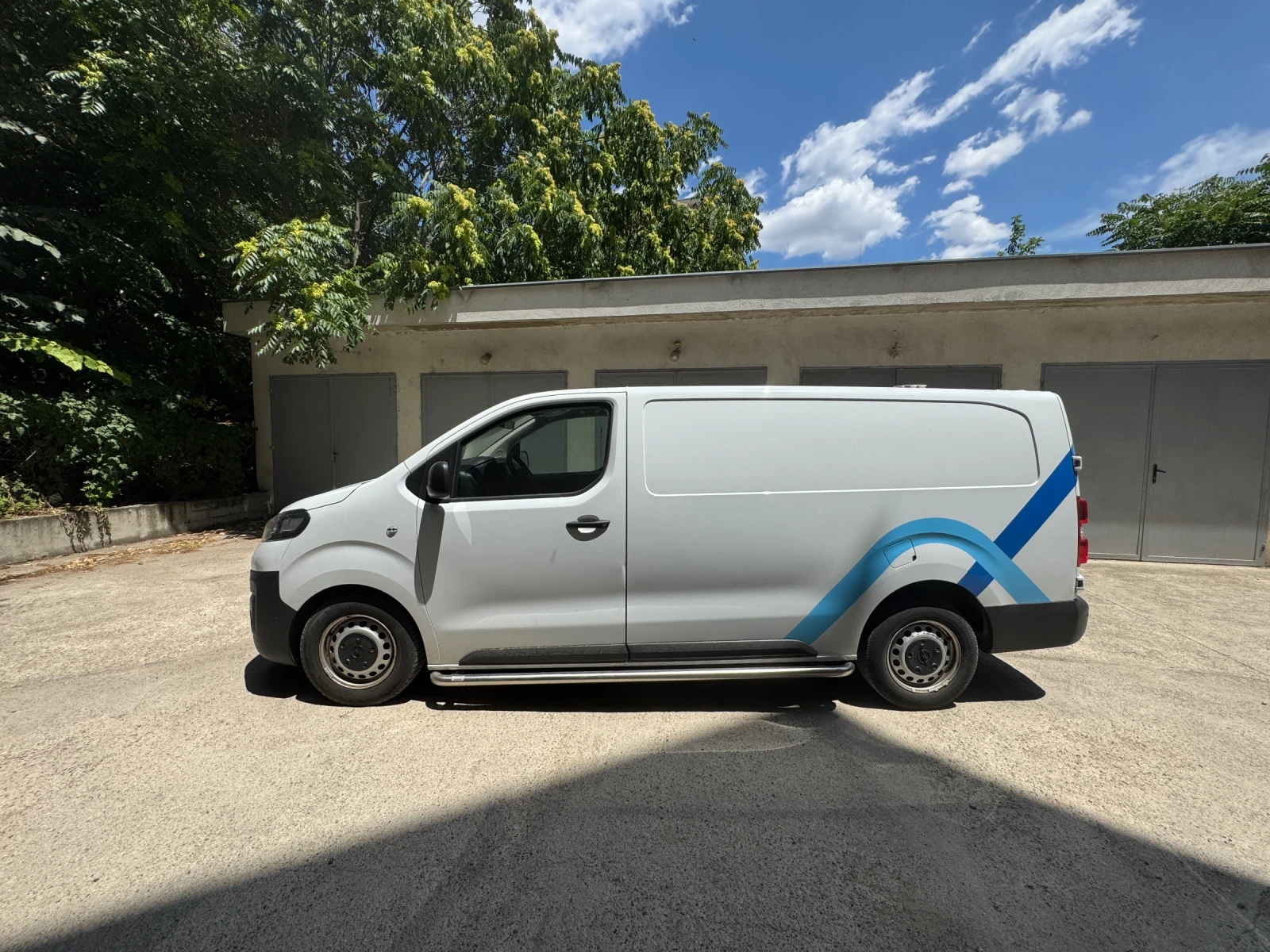 Opel Vivaro L2H1* Клима* Navi* Top състояние, снимка 5 - Бусове и автобуси - 55213418