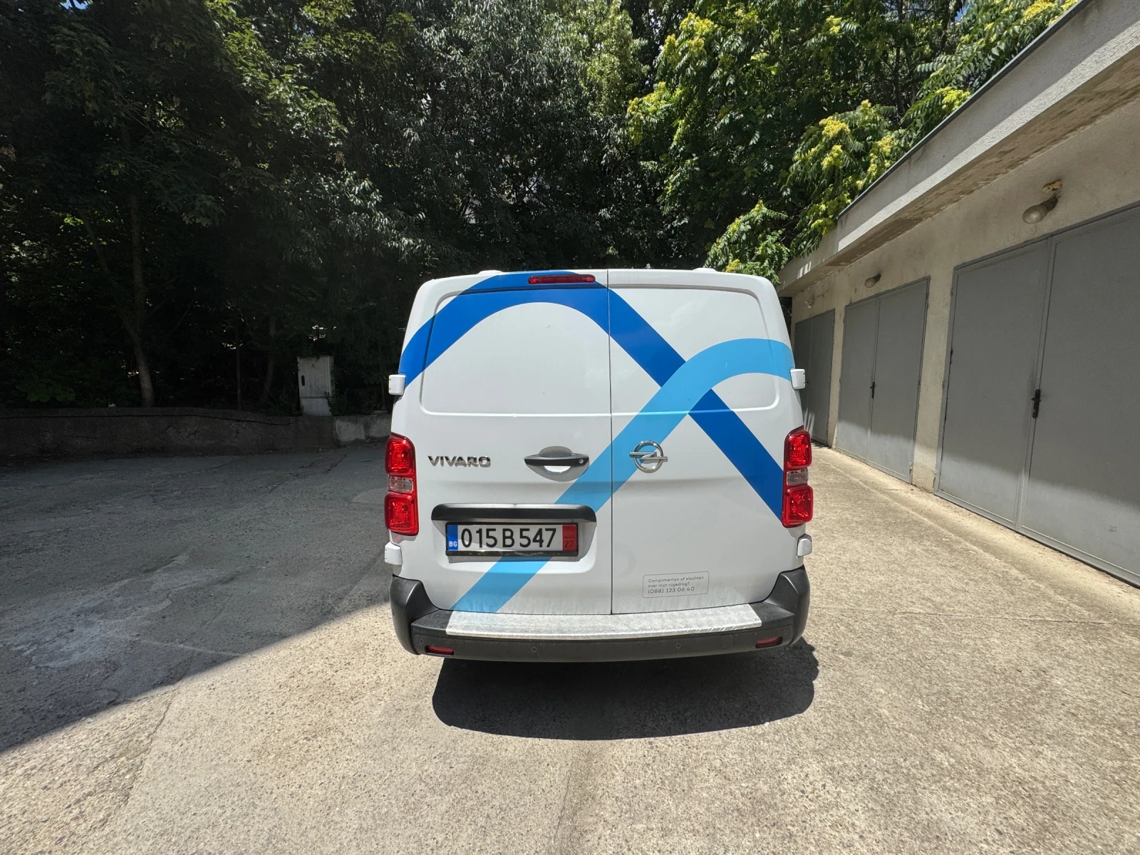 Opel Vivaro L2H1* Клима* Navi* Top състояние, снимка 6 - Бусове и автобуси - 55213418