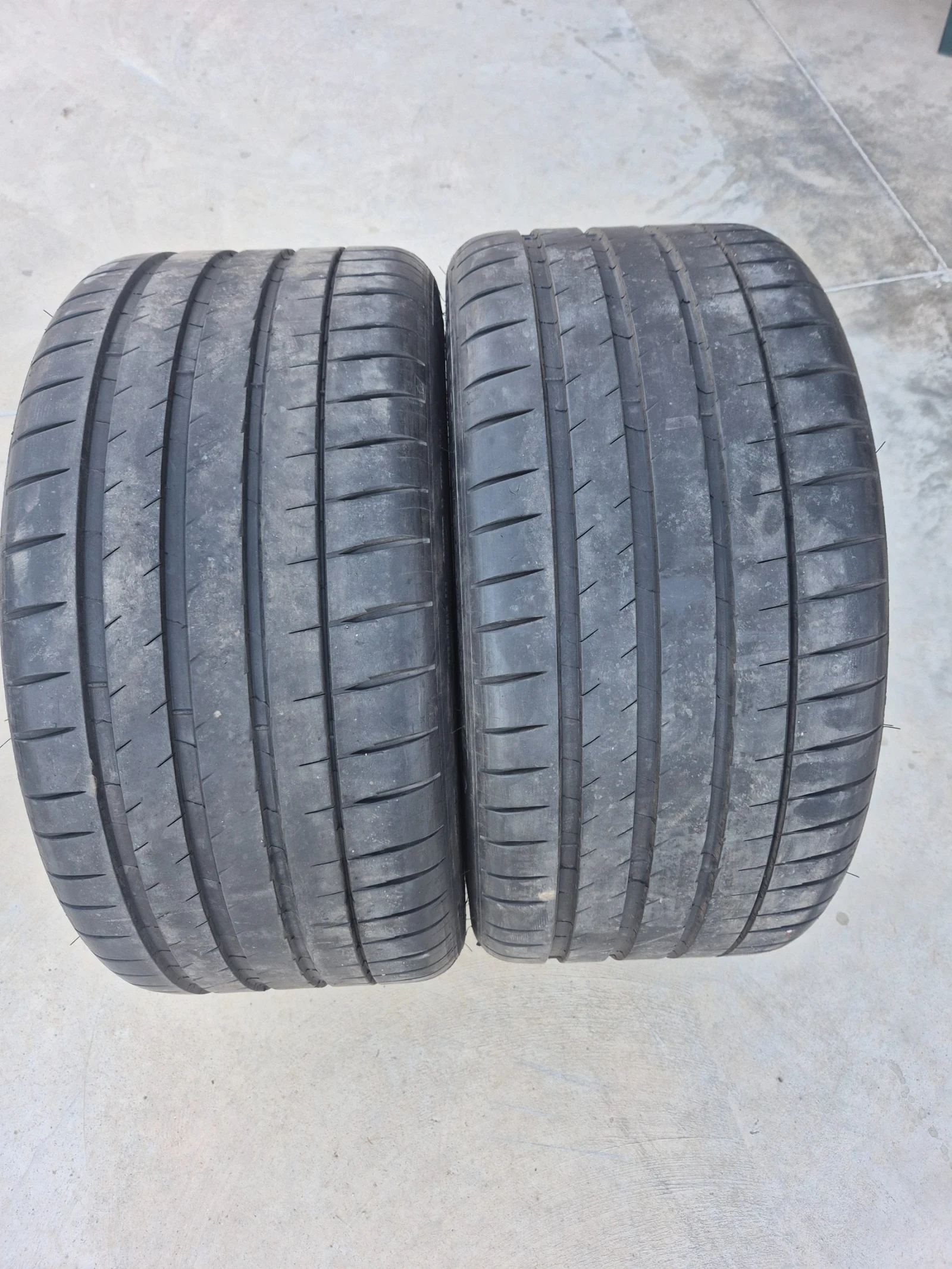 Гуми Летни 295/35R20, снимка 5 - Гуми и джанти - 54987097