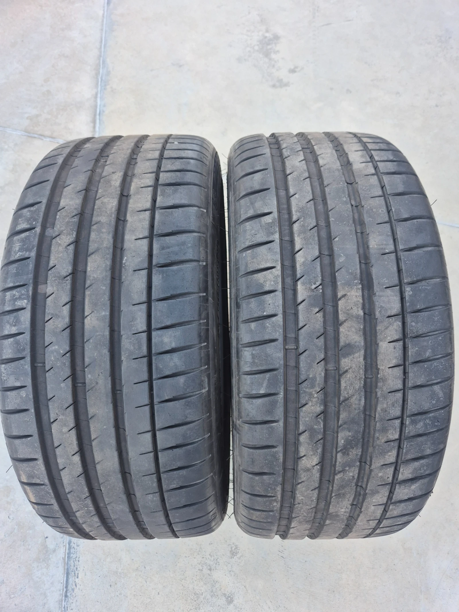 Гуми Летни 295/35R20, снимка 3 - Гуми и джанти - 54987097