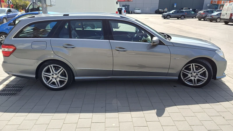 Mercedes-Benz E 250 4 matic, снимка 1 - Автомобили и джипове - 45021396