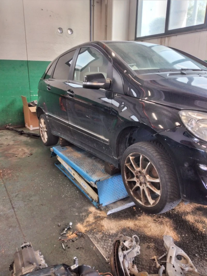 Mercedes-Benz B 200 2.0, снимка 4 - Автомобили и джипове - 47071312