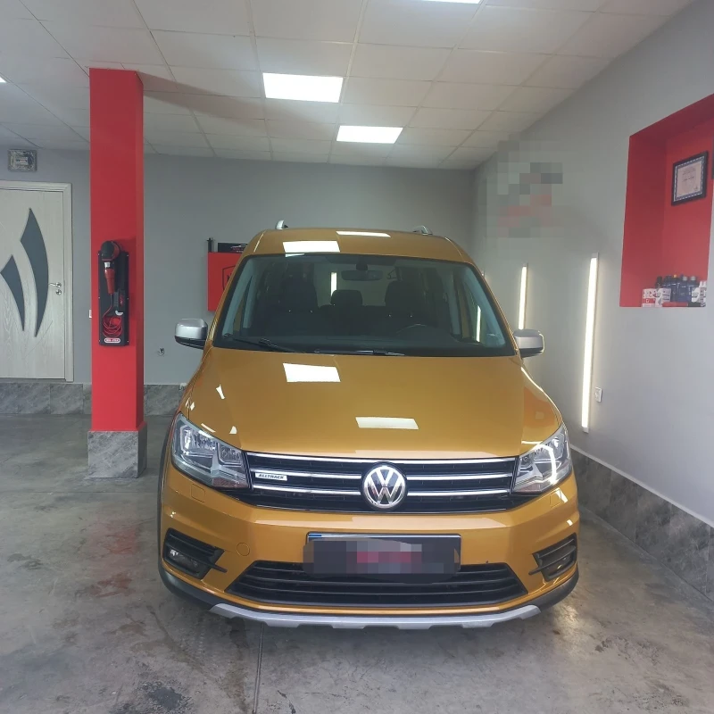 VW Caddy Alltrack 4x4 2.0TDI  ръчка, снимка 2 - Автомобили и джипове - 47814849