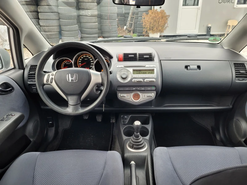 Honda Jazz 1.4 i, снимка 10 - Автомобили и джипове - 48270131