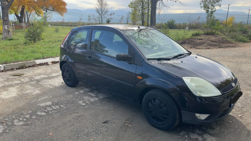 Ford Fiesta, снимка 2 - Автомобили и джипове - 49595872