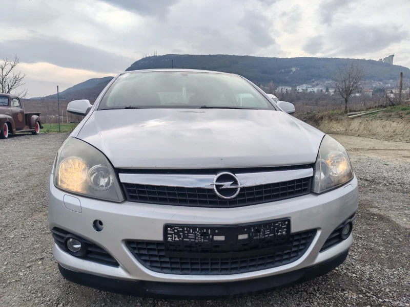 Opel Astra 1.6i GTC. 2009G, снимка 4 - Автомобили и джипове - 49470273