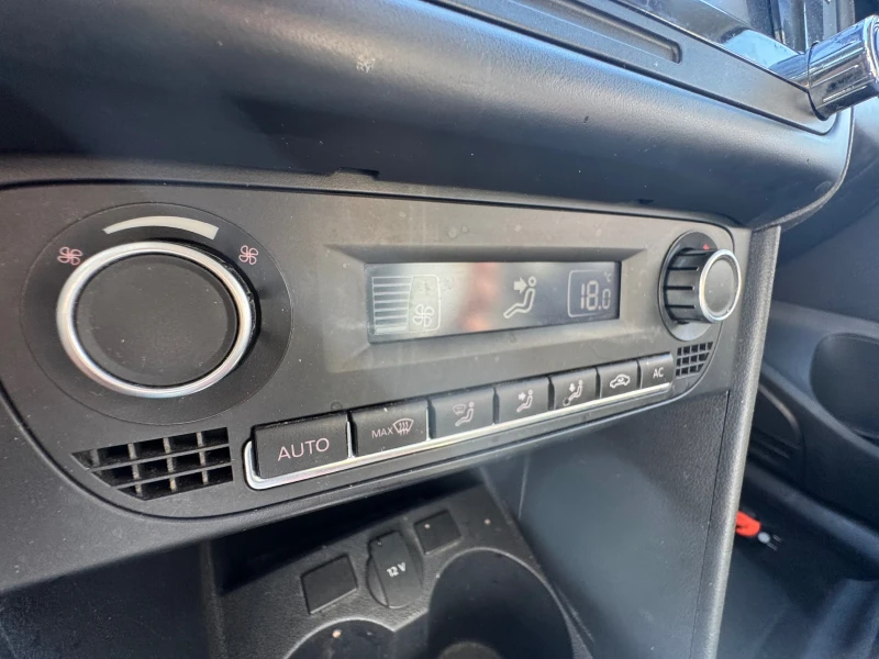 VW Polo 1.2i АВТОМАТИК КАМЕРА НАВИ, снимка 8 - Автомобили и джипове - 51530702
