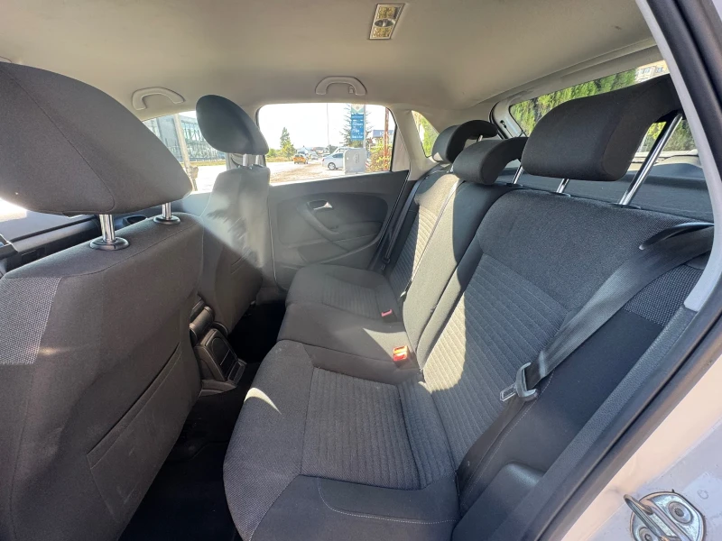 VW Polo 1.2i АВТОМАТИК КАМЕРА НАВИ, снимка 14 - Автомобили и джипове - 51530702