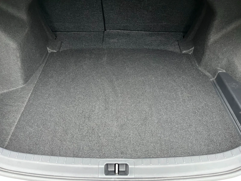 Toyota Corolla  Executive , снимка 12 - Автомобили и джипове - 52611913