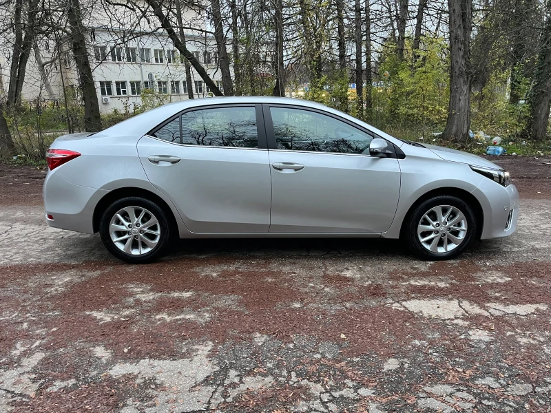 Toyota Corolla  Executive , снимка 3 - Автомобили и джипове - 52611913