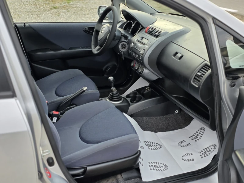 Honda Jazz 1.3i  77 k.c. , снимка 9 - Автомобили и джипове - 52631329