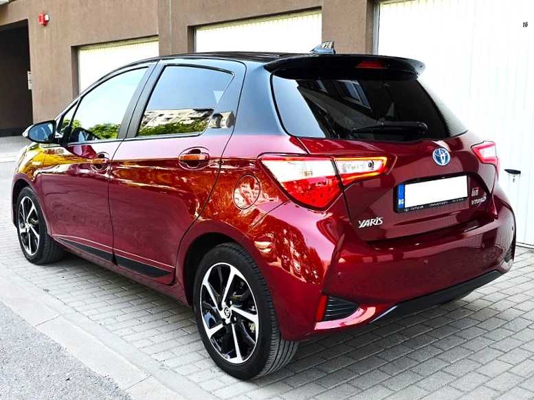 Toyota Yaris GR Sport Bi-Tone - изображение 6