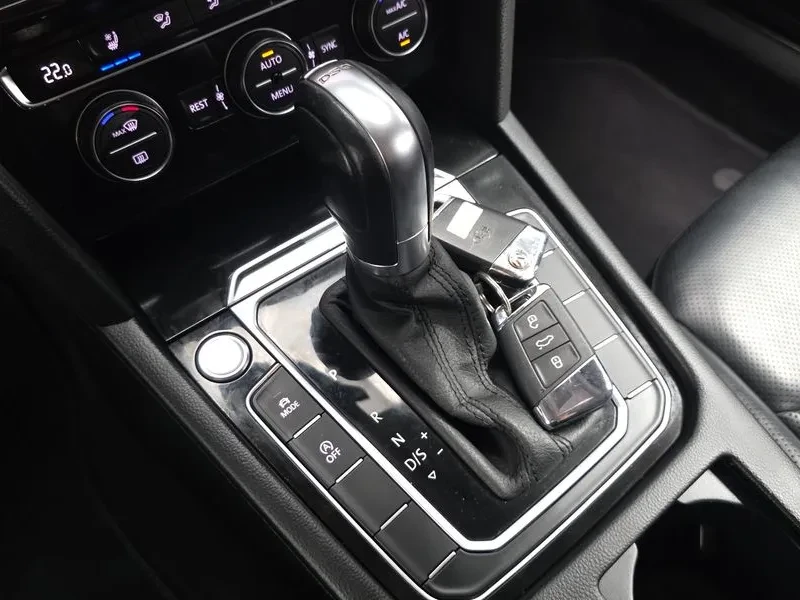 VW Arteon 2.0 Tdi Premium, снимка 9 - Автомобили и джипове - 55888632