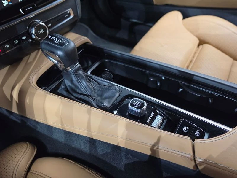 Volvo S90 2.0 Automatic, снимка 9 - Автомобили и джипове - 55975527