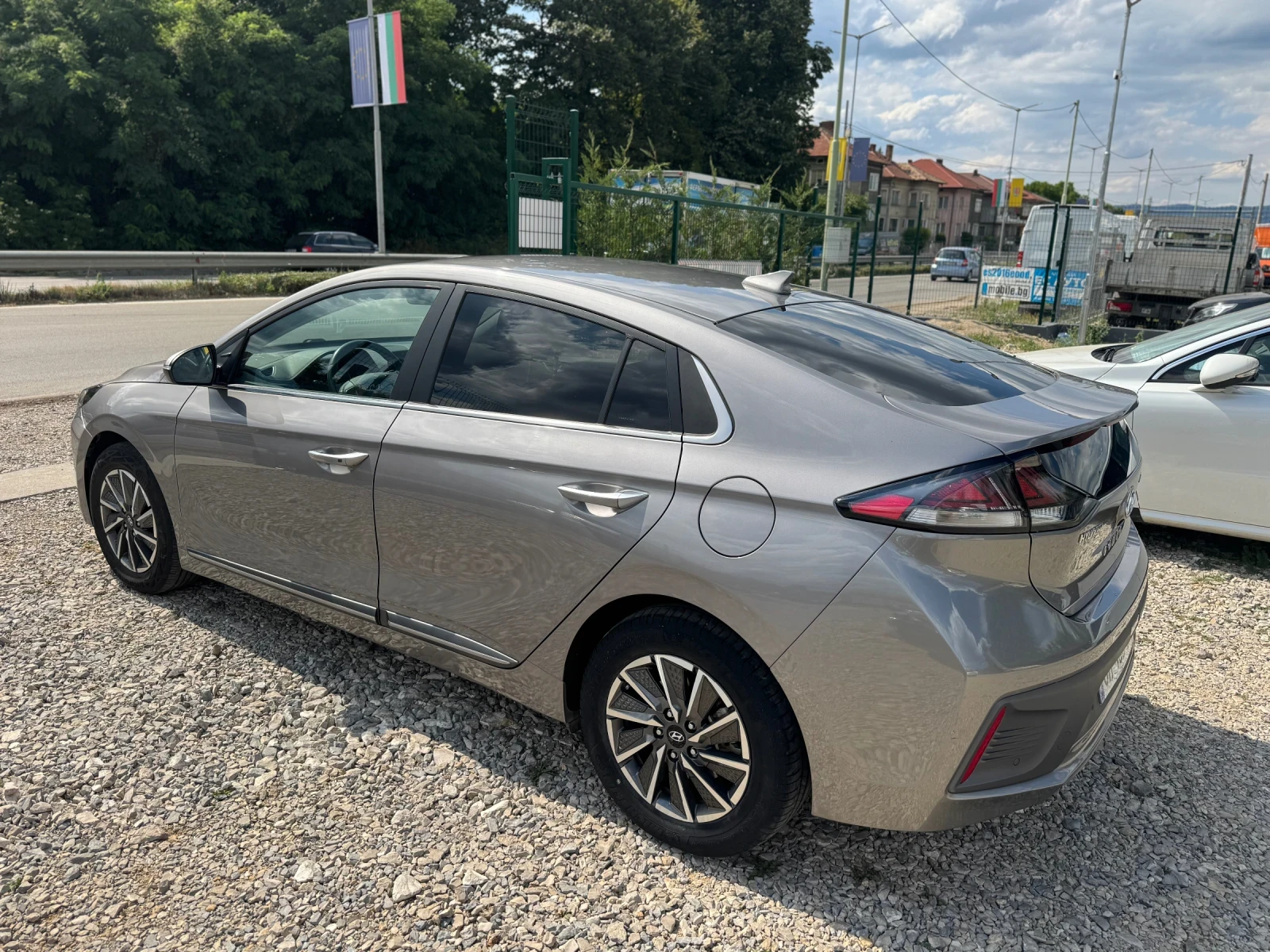Hyundai Ioniq Full electric - изображение 3