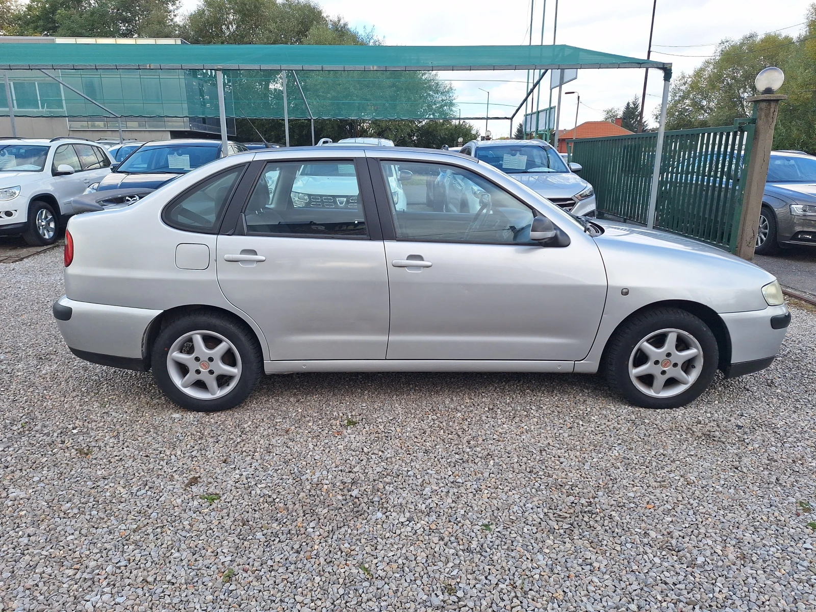 Seat Cordoba 1.9 tdi 90ks Klima Italia! - изображение 2