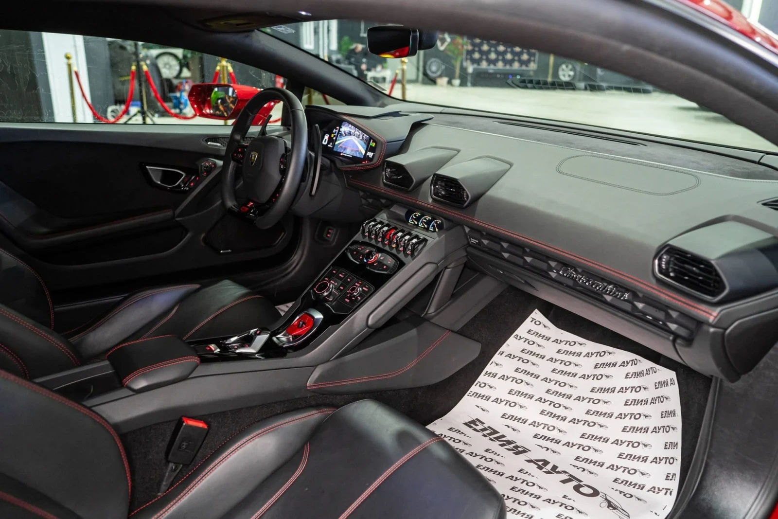 Lamborghini Huracan 5.2 V10 LIMITED EDITION CARBON CERAMIC ЛИЗИНГ 100%, снимка 14 - Автомобили и джипове - 53844164