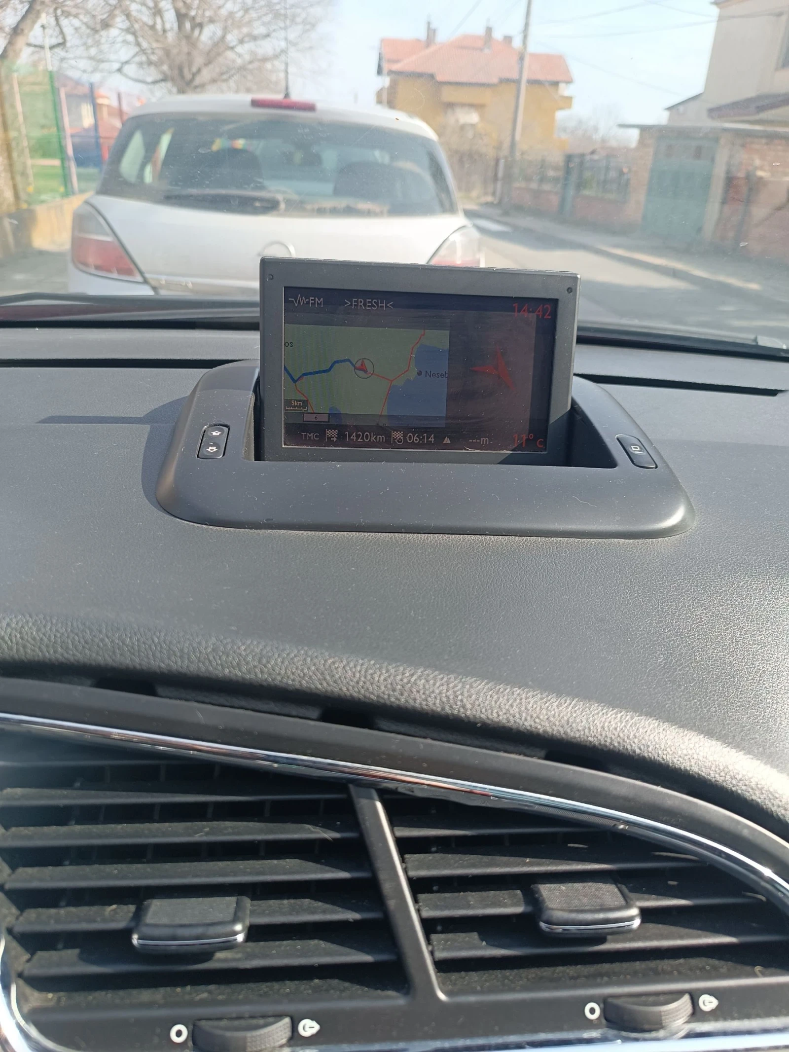 Peugeot 5008 1.6HDI AUTO, снимка 8 - Автомобили и джипове - 53878154