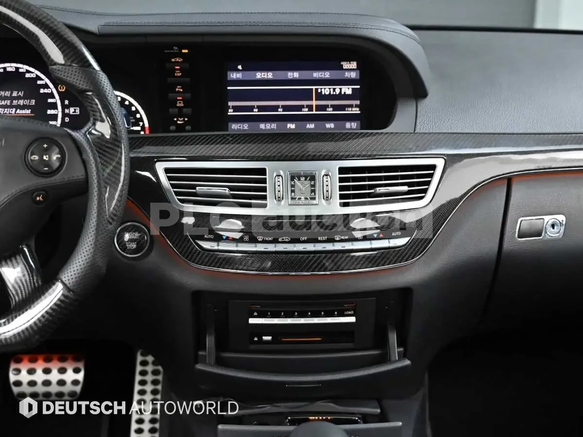 Mercedes-Benz S 63 AMG ABC* DISTRONIK* ОБДУХ* NIGHT VIEW* PANO* ALCANTARA, снимка 8 - Автомобили и джипове - 53947181