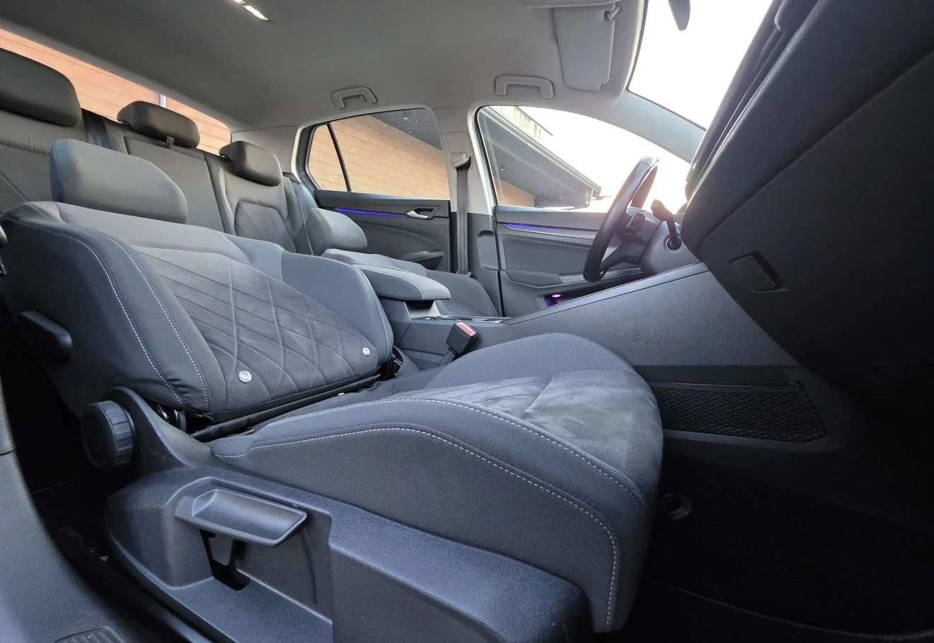 VW Golf 2.0 TDI DSG SCR Style, снимка 10 - Автомобили и джипове - 53980502