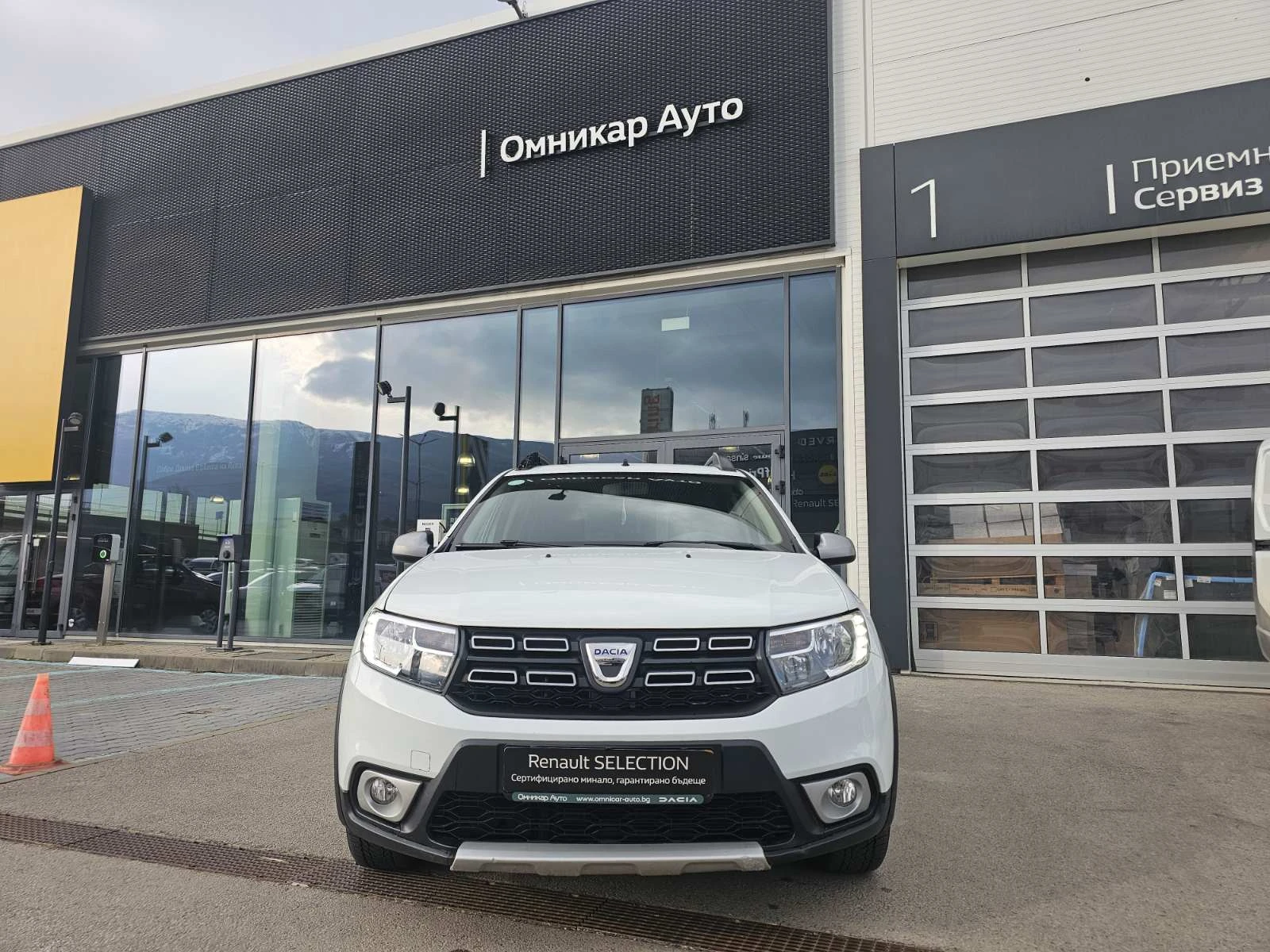 Dacia Sandero 0.9 Tce 90 к.с. бензин, снимка 3 - Автомобили и джипове - 53988251