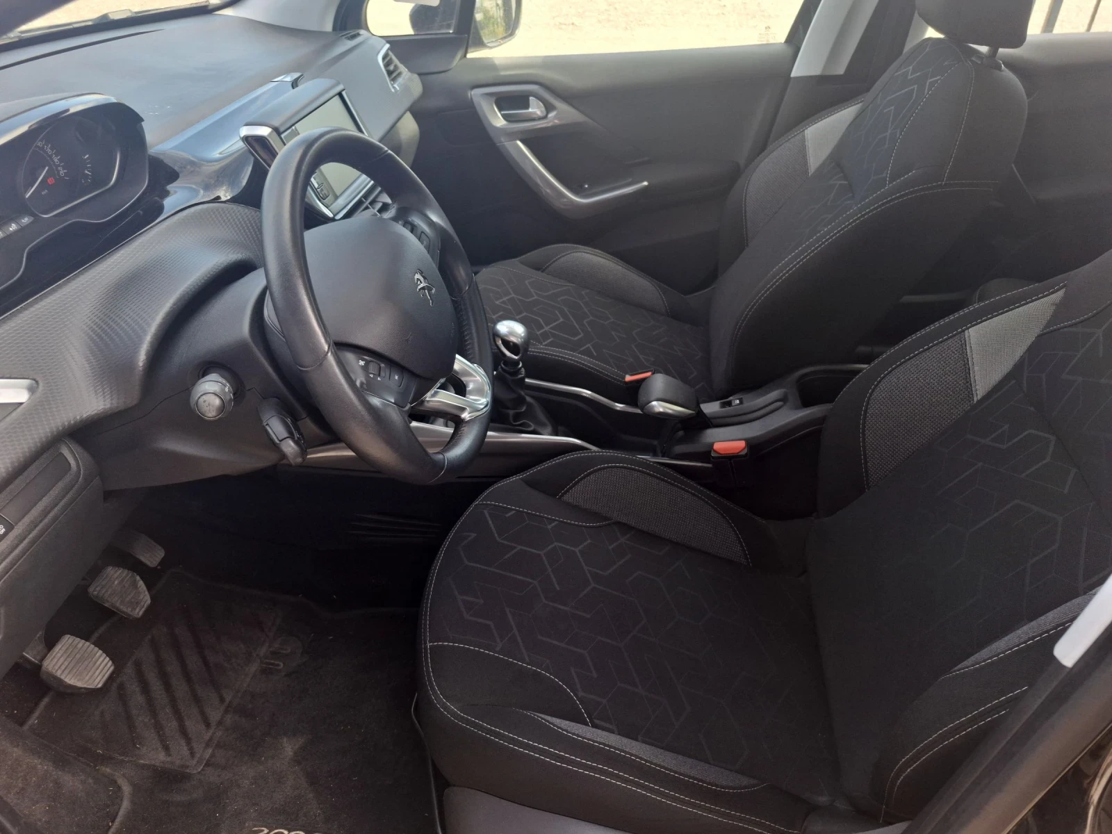Peugeot 2008 1.2 * * 110кс * * euro6 facelift, снимка 10 - Автомобили и джипове - 55223486