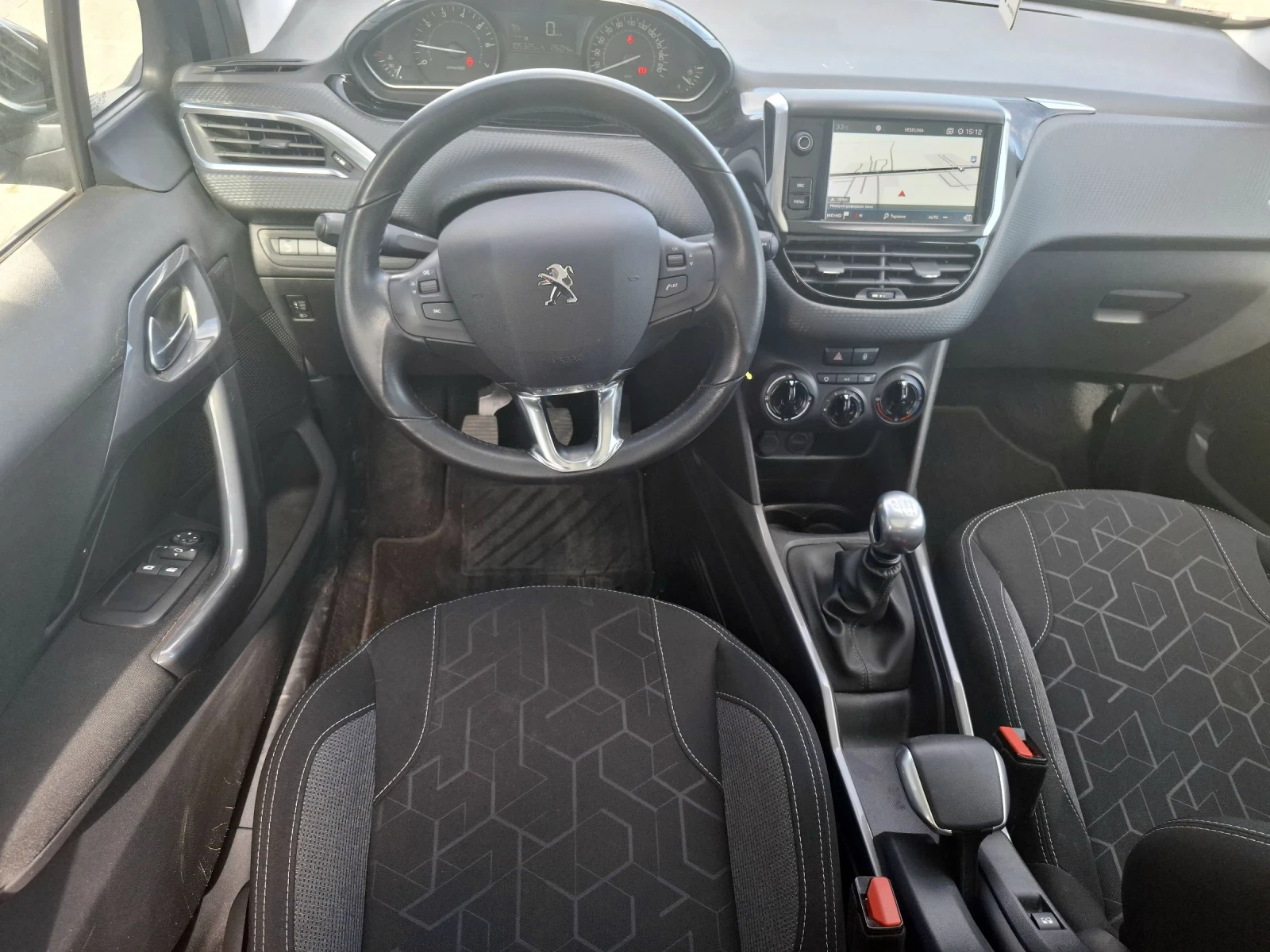 Peugeot 2008 1.2 * * 110кс * * euro6 facelift, снимка 14 - Автомобили и джипове - 55223486