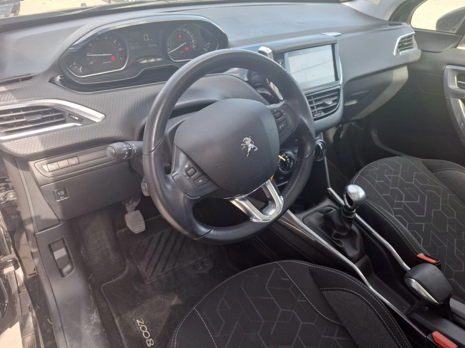 Peugeot 2008 1.2 * * 110кс * * euro6 facelift, снимка 11 - Автомобили и джипове - 55223486